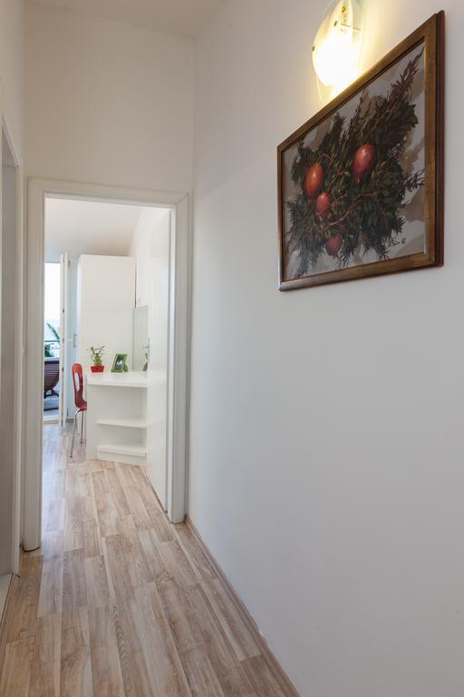 Holiday Home Porat 포드고라 객실 사진