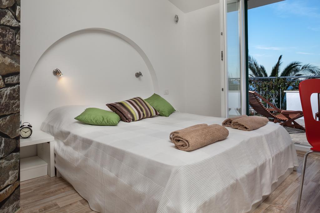 Holiday Home Porat 포드고라 객실 사진