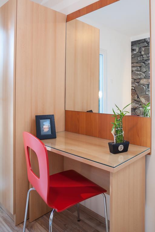 Holiday Home Porat 포드고라 객실 사진